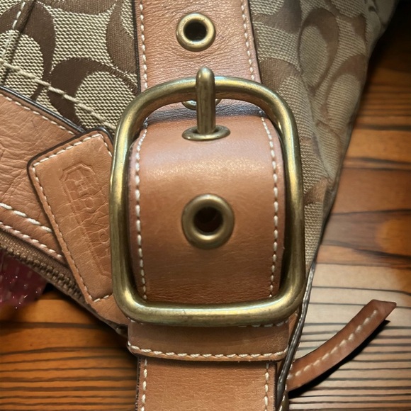 Coach Bleeker Bucket Handbag - Picture 4 of 5